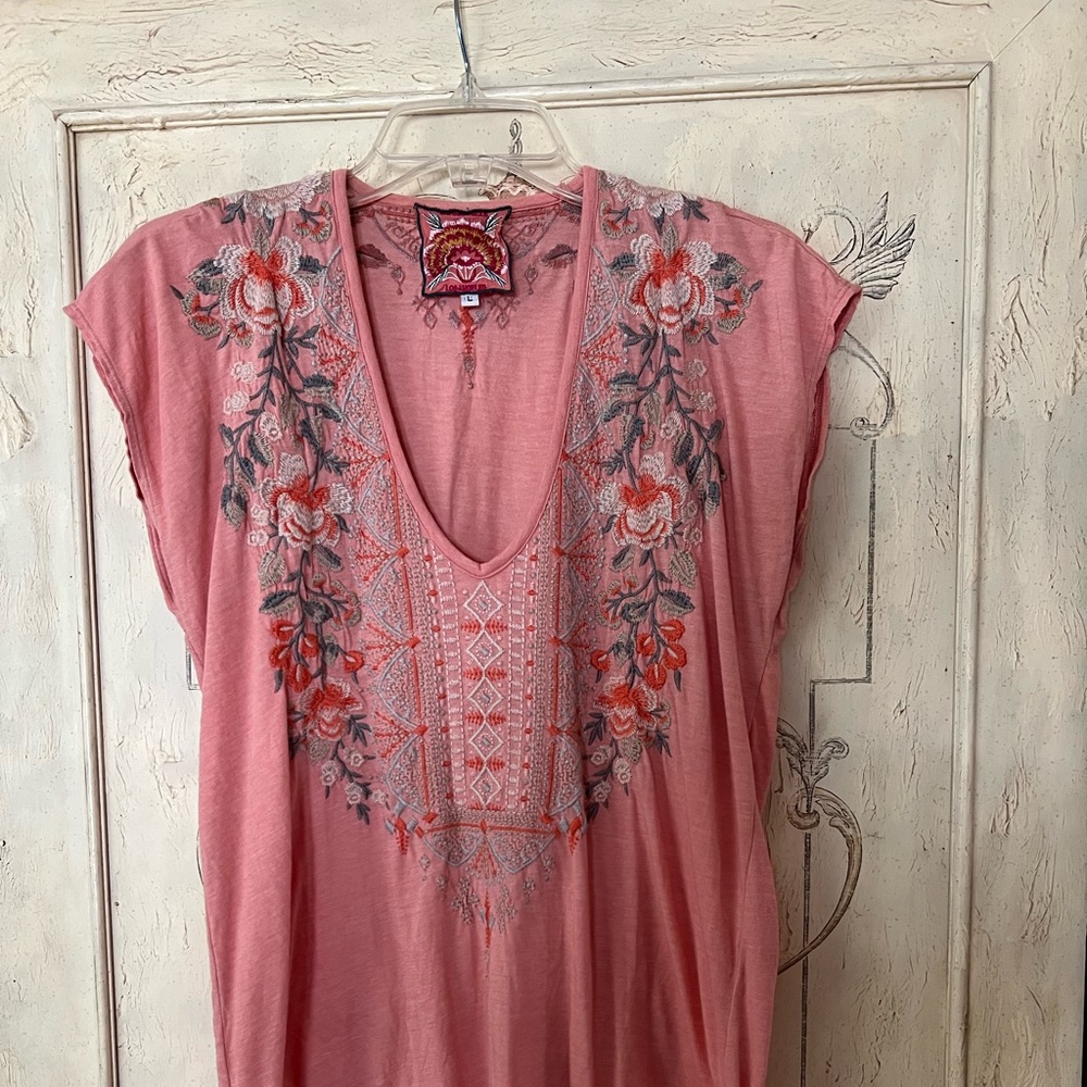 Johnny Was embellished T shirt